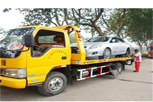 雨城区附近24小时汽车拖车服务热线