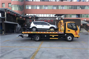 雨城区汽车紧急补胎换胎救援