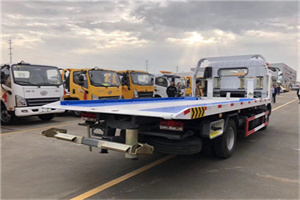 雨城区汽车救援补胎