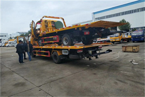 雨城区同城汽车补胎