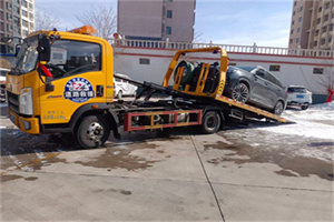 雨城区救援拖车费用怎么算