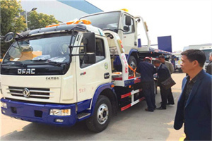 雨城区汽车道路救援拖车价格